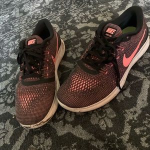 Nike Free RN shoes